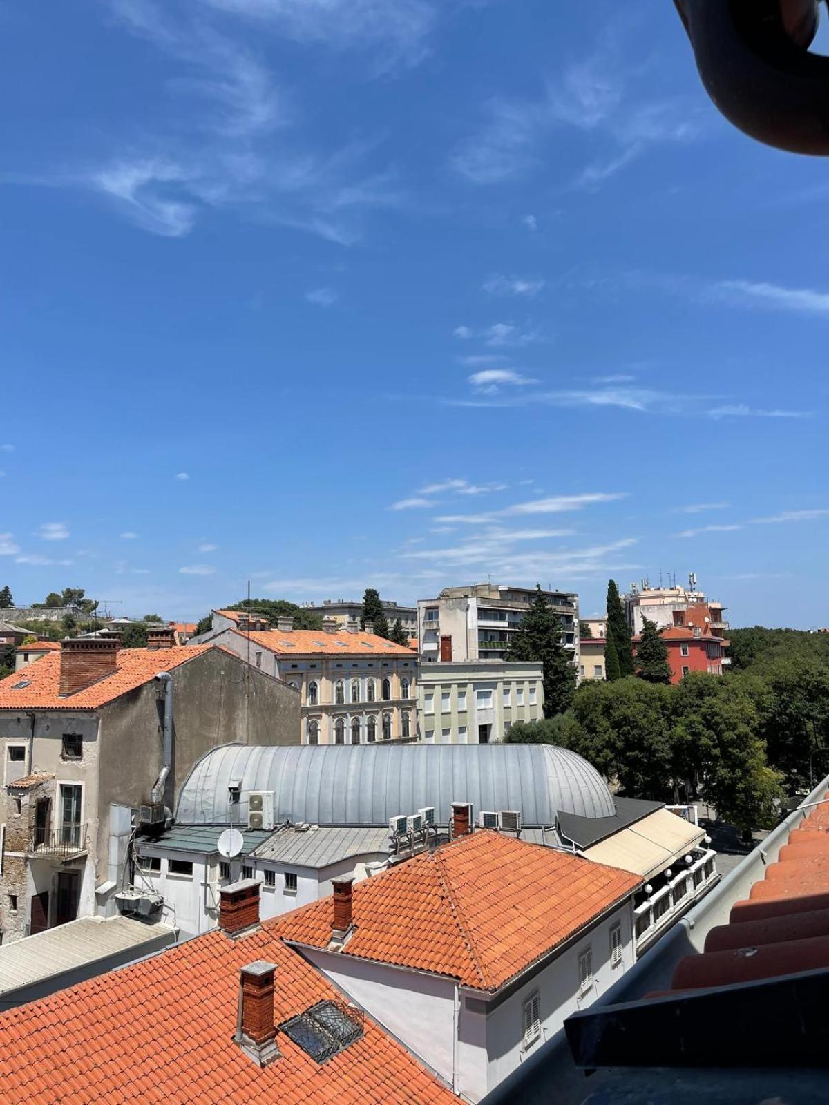 Dejan Apartment-Top Centar Pula Exterior photo